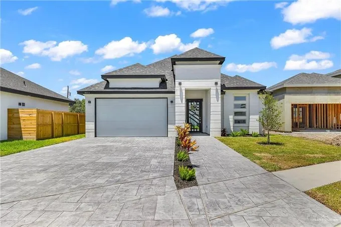 8011 N 55th Lane, Mc Allen, TX 78573 for Sale