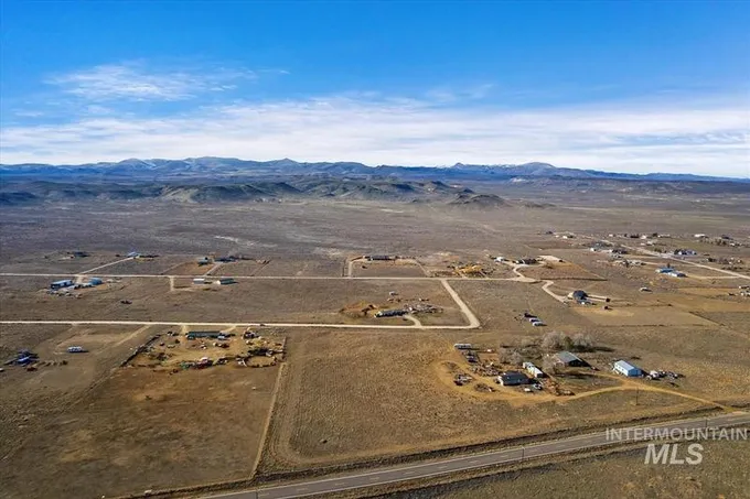 15774 Appaloosa Lane, Murphy, ID 83650 for Sale