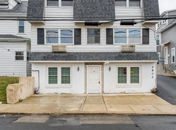 2802 Edgmont Ave #E - Brookhaven, PA 19015 - Home For Rent