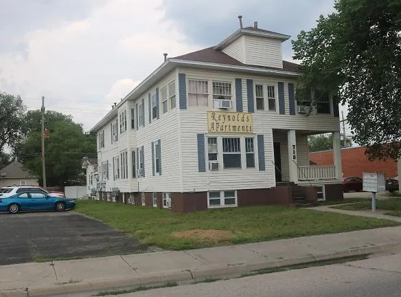 716 E 4th Ave unit 8 - Hutchinson, KS 67501 - Home For Rent