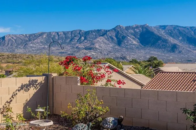 62247 E Sand Crest Dr, Saddlebrooke, AZ 85739  MLS# 22403825 for Sale