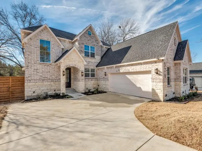 326 Meadowcreek Dr, Duncanville, TX 75137 for Sale