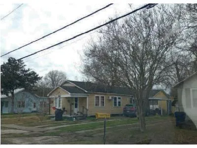 S Jefferson St for Sale