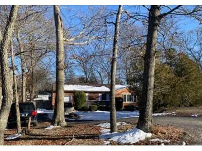Valley Dr for Sale
