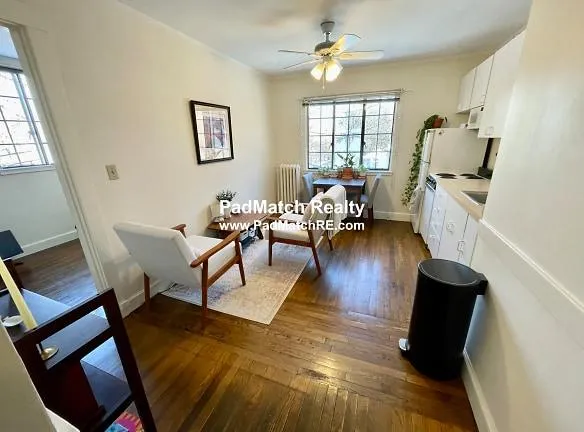 111 Carlton St unit 2 - Brookline, MA 02446 - Home For Rent