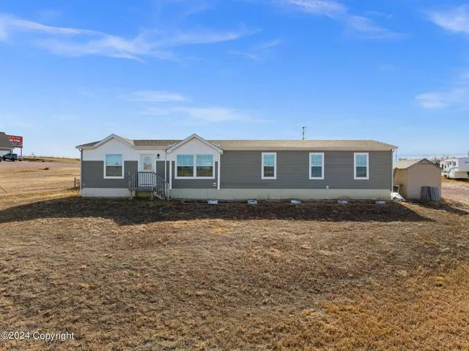 239 W Lincoln St -, Moorcroft, WY 82721  623793112 for Sale