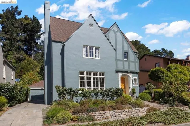 830 Trestle Glen Rd, Oakland CA 94610 for Sale