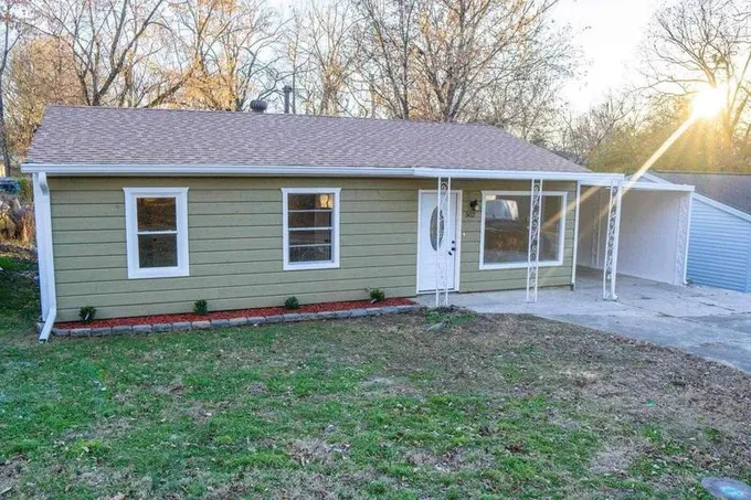 502 South Street, Flippin, AR 72634  614387051 for Sale