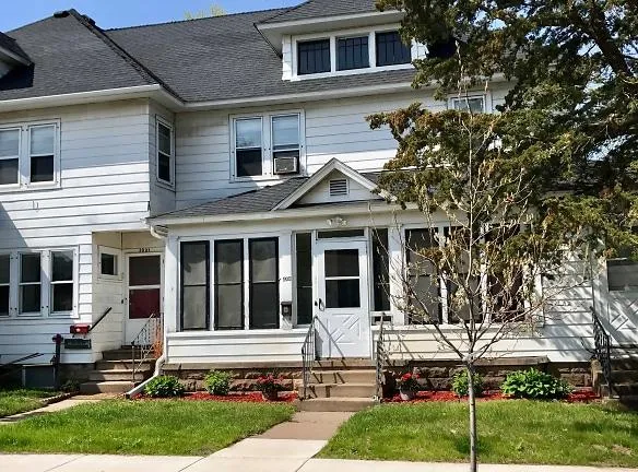 102 Spruce St - Eau Claire, WI 54703 - Home For Rent