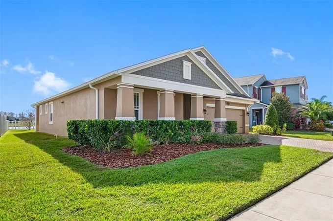 19721 Long Lake Ranch Boulevard, Lutz, FL 33558 for Sale