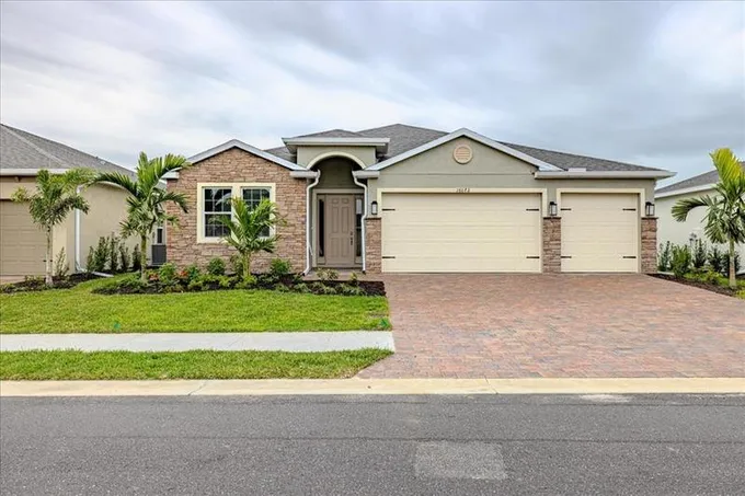 16072 Crofton Spgs Way, Port Charlotte, FL 33953 for Sale