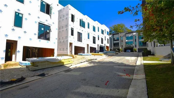 430 Cedar Dust Drive, Unit 32, Decatur, GA 30030 for Sale
