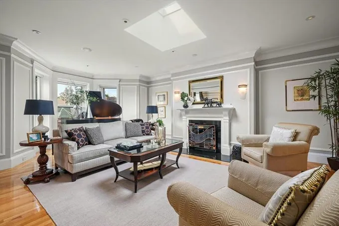 192 MARLBOROUGH ST APT 2, Boston, MA 02116 Condominium For Sale  MLS# 73195845