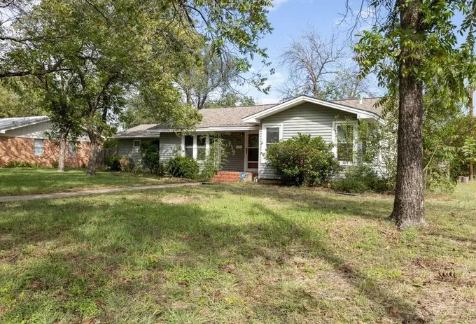 2010 4th St, Brownwood, TX 76801 - MLS 20470850 for Sale