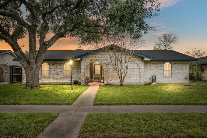1114 ALEXANDRIA DR, Corpus Christi, TX 78412 Single Family Residence For Sale  MLS# 432366