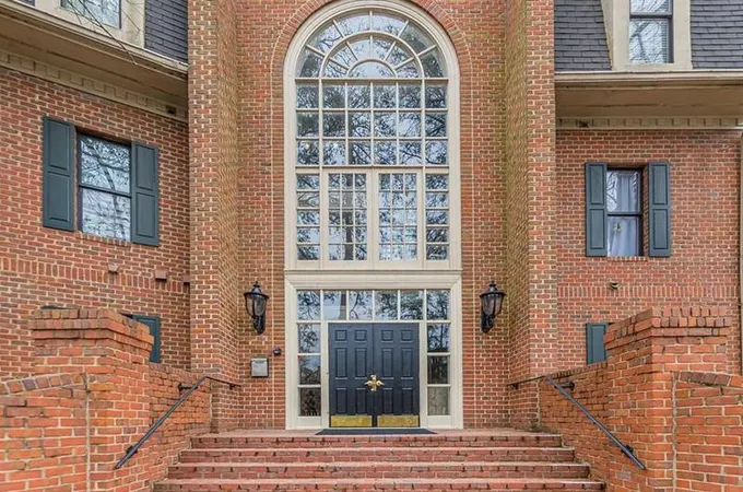 23207 Plantation Dr NE, Atlanta, GA 30324 - MLS 7334529 for Sale