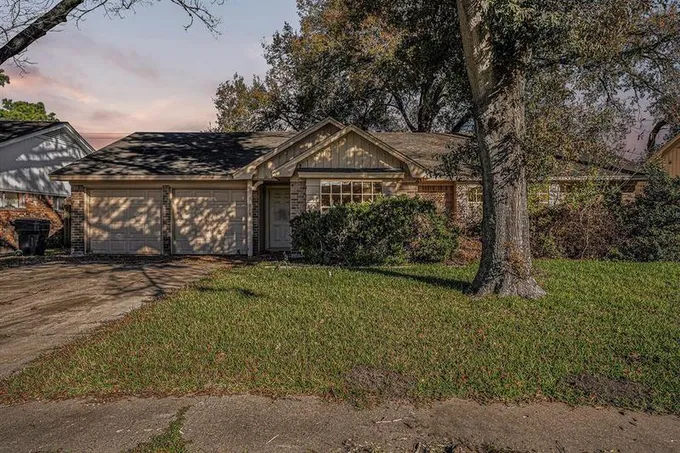 8319 Springtime Ln, Houston, TX 77075 for Sale
