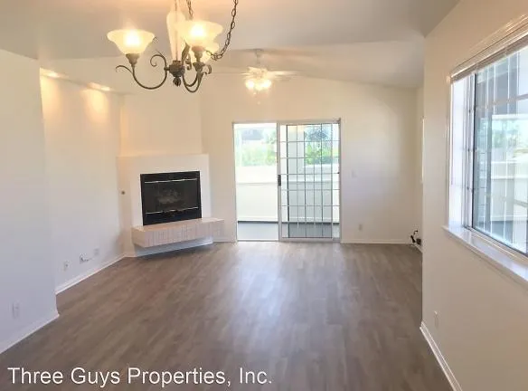 4636 Greene St - San Diego, CA 92107 - Home For Rent