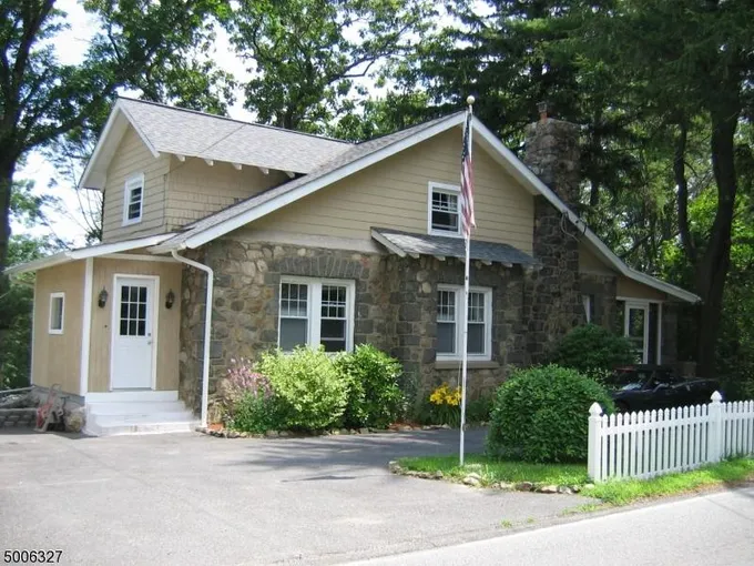 41 Brooklyn Mountain Road, Hopatcong, NJ 07843 for Sale