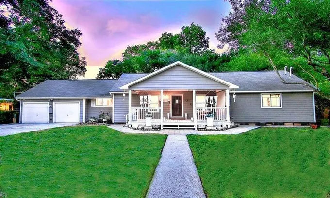 410 Hohldale St, Houston, TX 77091 for Rent