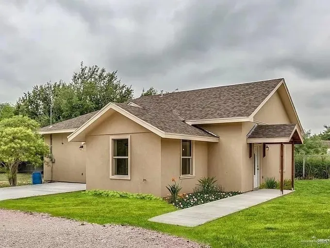 7011 El Barquito Drive, Palmview, TX 78572 for Sale