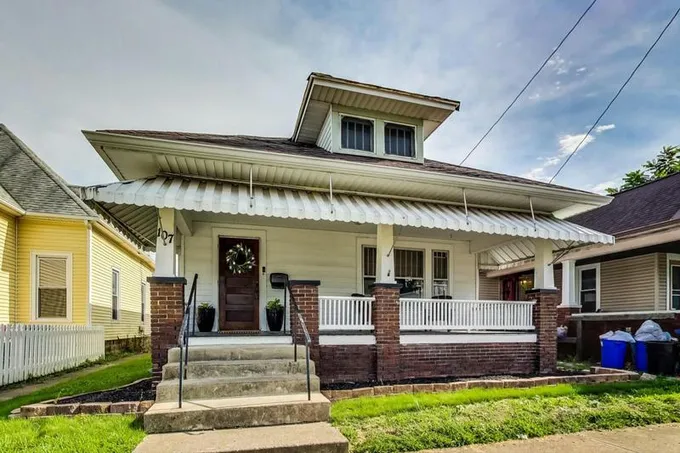 107 W LOCUST ST, Shelbyville, IN 46176 Single Family Residence For Sale  MLS# 21960894