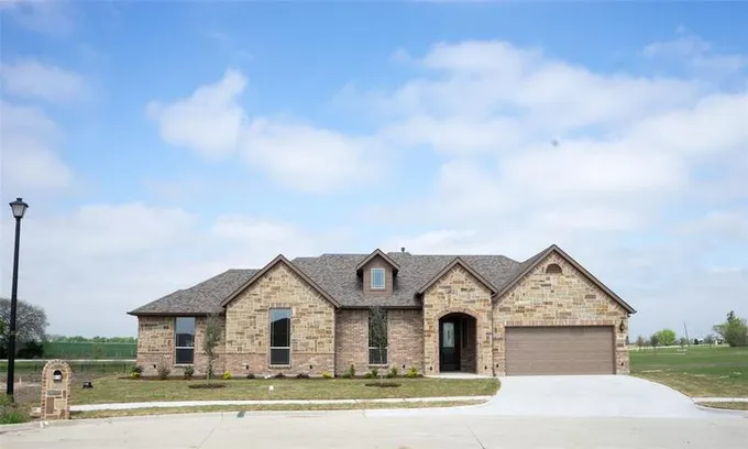 914 Saint Matthew Cir, Royse City, TX 75189 for Sale