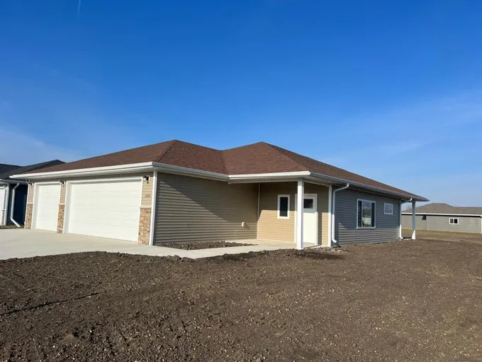 1104 Stockholm Avenue, Marshall, MN 56258 for Sale