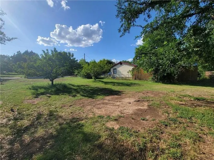 11009 2nd St, Jonestown, TX 78645 for Sale