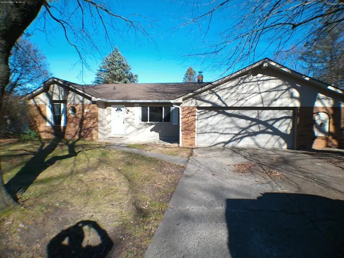 765 Hillcrest Drive, Greenwood, IN 46142 for Sale