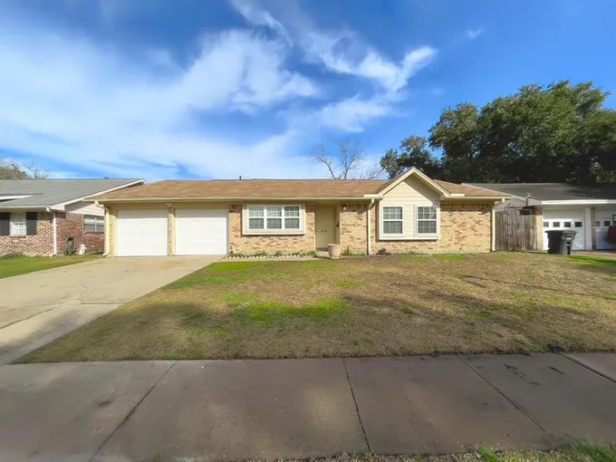 7818 Edgemoor Dr, Houston, TX 77036 for Sale
