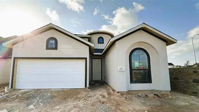 6002 Rolling Stream Court, Fulshear, TX 77441 for Sale