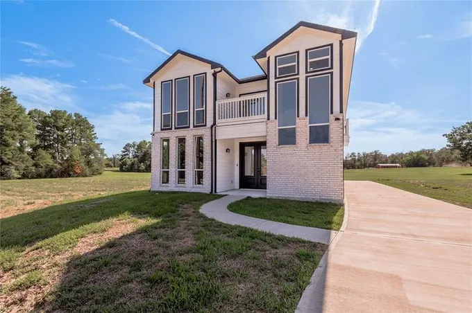 97 Oakridge S, Trinity, TX 75862 for Sale