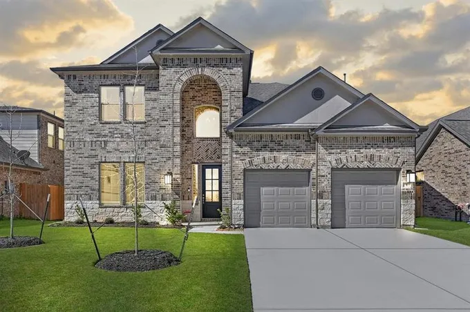 8 Palmero Way, Manvel, TX 77578 for Sale
