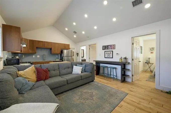 1309 E 52nd St #4, Austin, TX 78723 for Sale