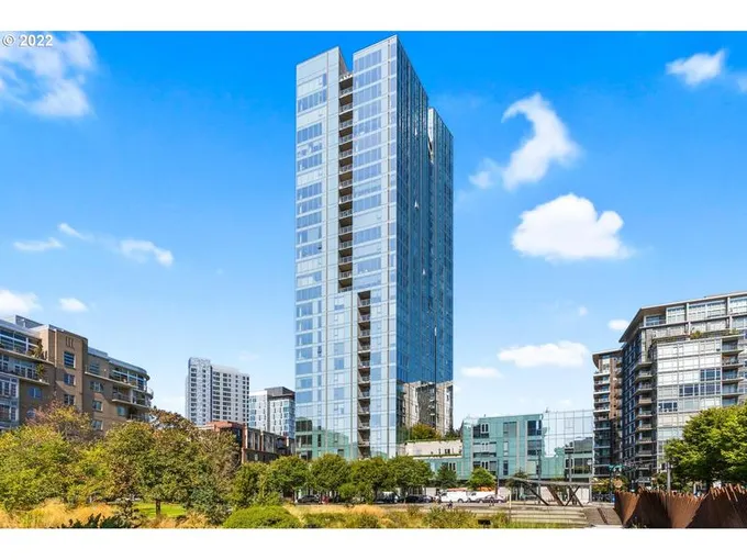 1075 NW NORTHRUP ST 204, Portland OR 97209 for Sale