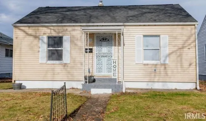 2621 Fredrickson St, South Bend, IN 46628 - MLS 202344949 for Sale