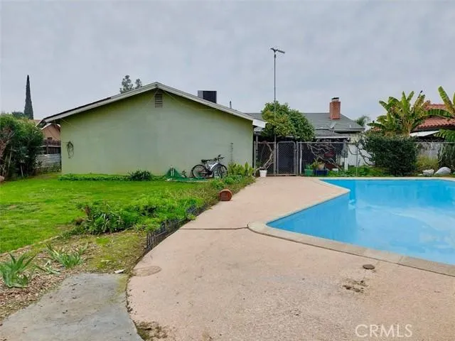 1004 Homassel, Lindsay CA 93247 for Sale