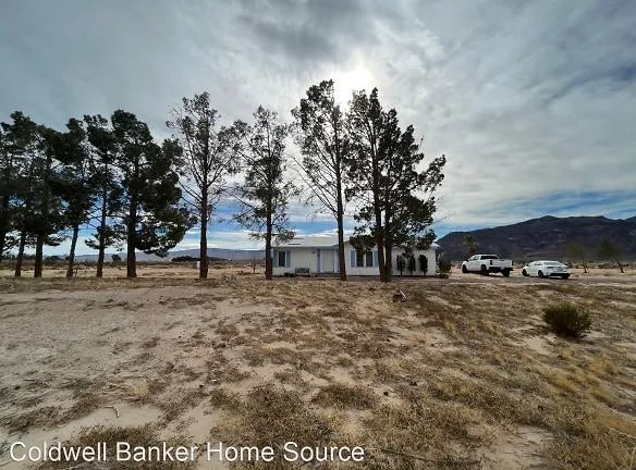 45973 Fairview Rd - Newberry Springs, CA 92365 - Home For Rent