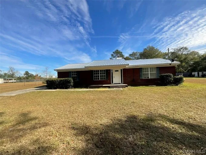 211 COUNTY ROAD 181, Shorterville, AL 36373 Single Family Residence For Sale  MLS# 548905