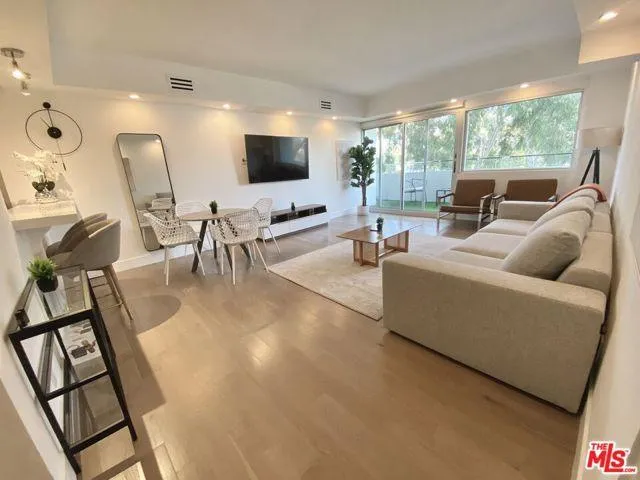 838 N Doheny 604, West Hollywood CA 90069 for Sale