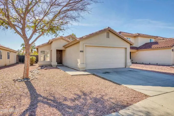 12645 W CHERRY HILLS DR, El Mirage, AZ 85335 Single Family Residence For Sale  MLS# 6650360 for Rent