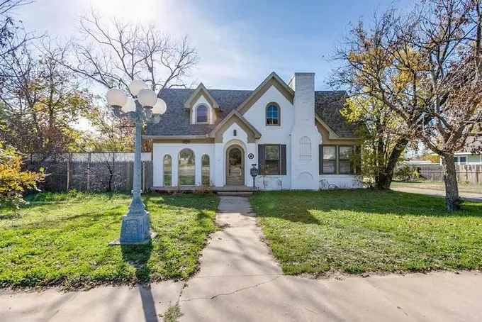 703 N Broadway St, Ballinger, TX 76821 for Sale