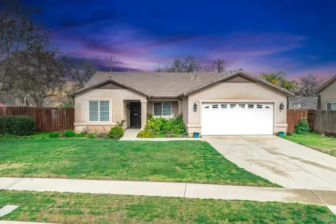 3702 E VISTA DR, Visalia, CA 93292 Single Family Residence For Sale  MLS# 229437