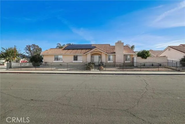2697 W FRUITVALE AVE, Hemet, CA 92545 Single Family Residence For Sale  MLS# SW24002348