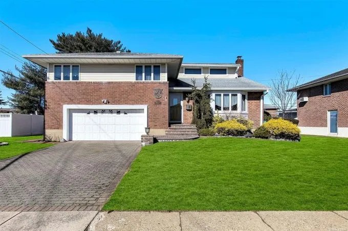 Hicksville, Nassau County, NY House for sale Property ID: 418814020