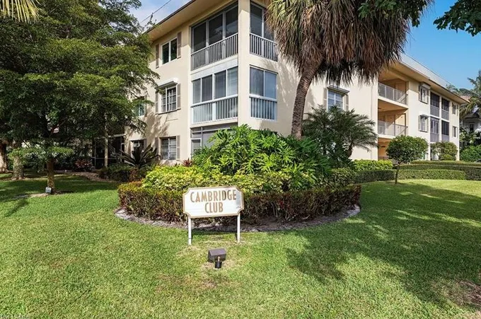 333 4th Ave S #105, Naples, FL 34102 - MLS 224003662 for Sale