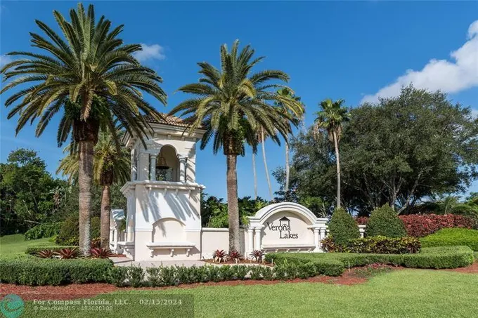 9021 Tremezzo Lane, Boynton Beach, FL 33472 for Sale