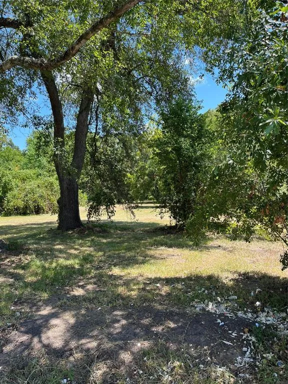 1055 Avalon St, Beaumont, TX 77707 for Sale