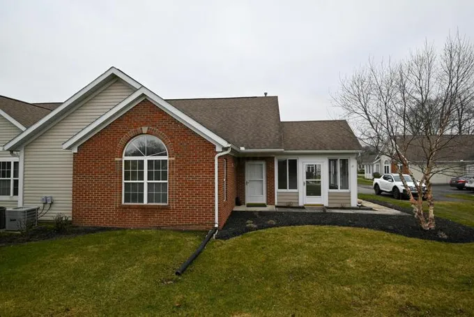 674 HAMPTON WOODS DR # 9A, Marion, OH 43302 Condominium For Sale  MLS# 224000222 for Rent